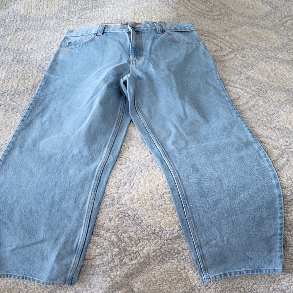 Casual Men's Relaxed Jeans in Sky Blue